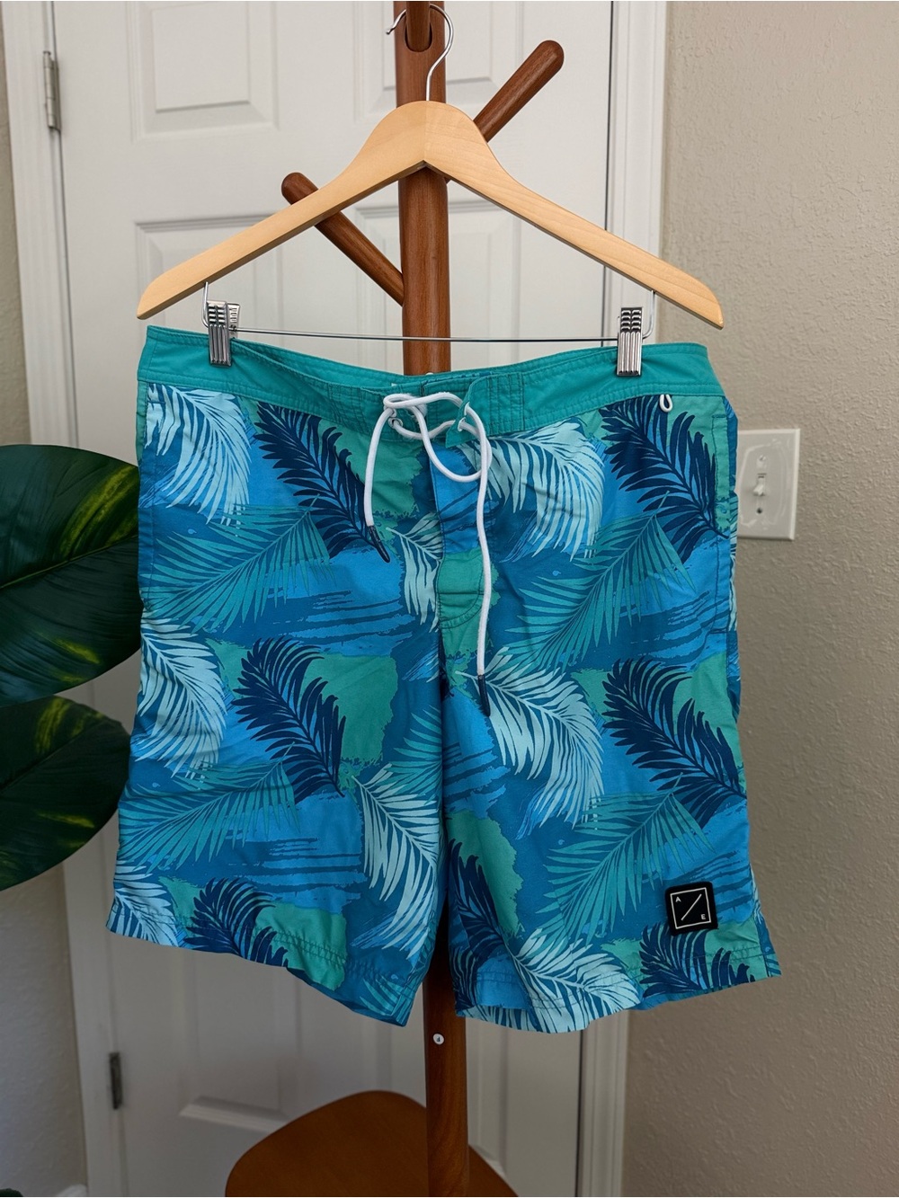 American Eagle Outfitters Teal and Blue Palm-Print Swim Trunks